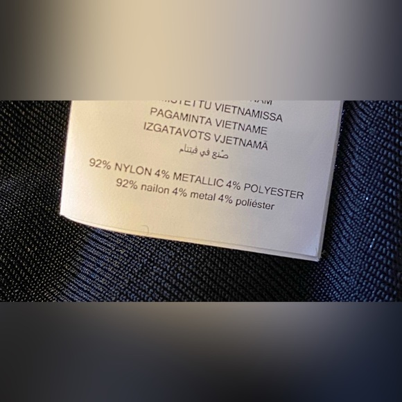 XL Michael Kors ©
Plus Size Twist Hem Long Sleeve Top - Picture 9 of 11